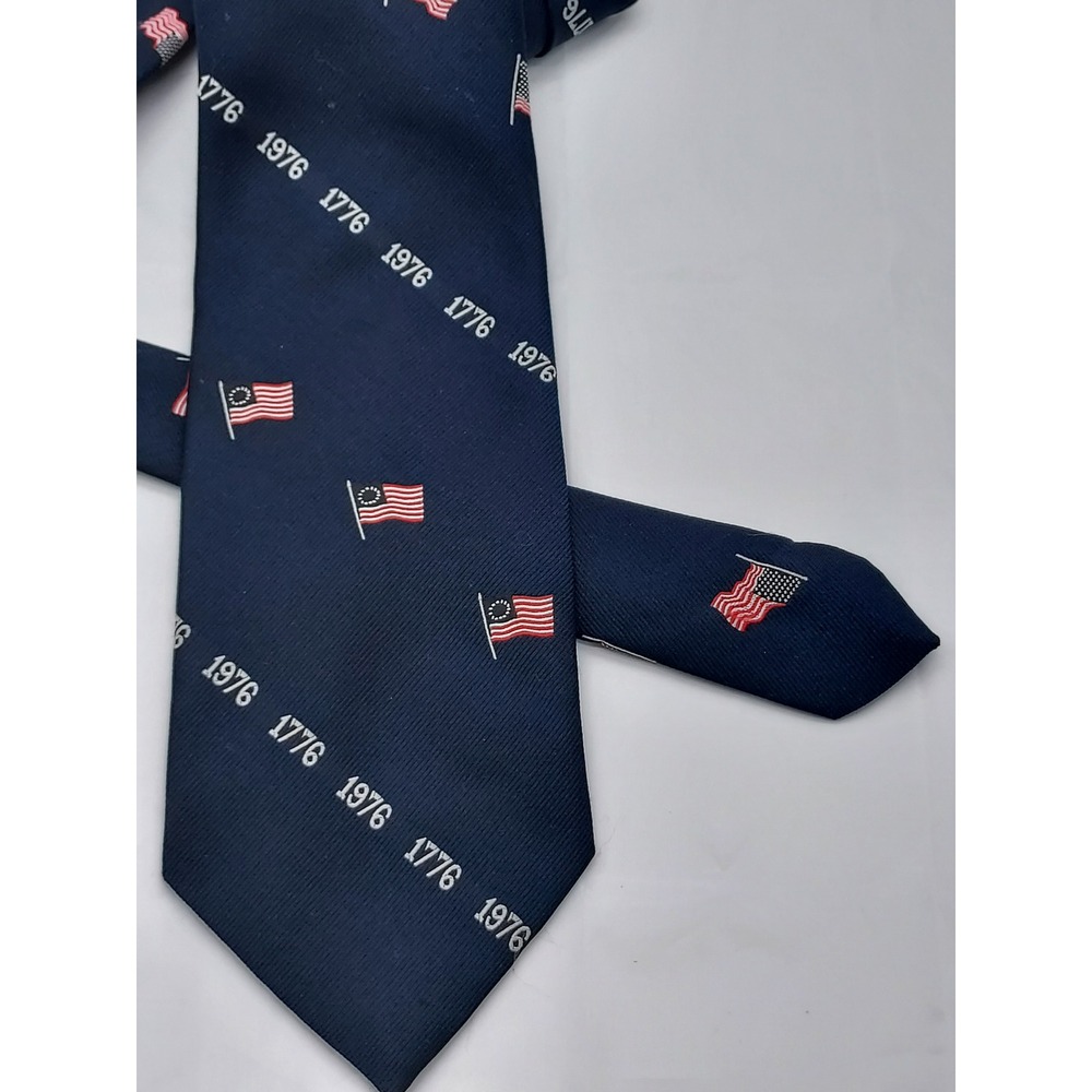 Vintage JCPenney 1776-1976 Bicentennial Tie Navy Blue American Flag Patriotic